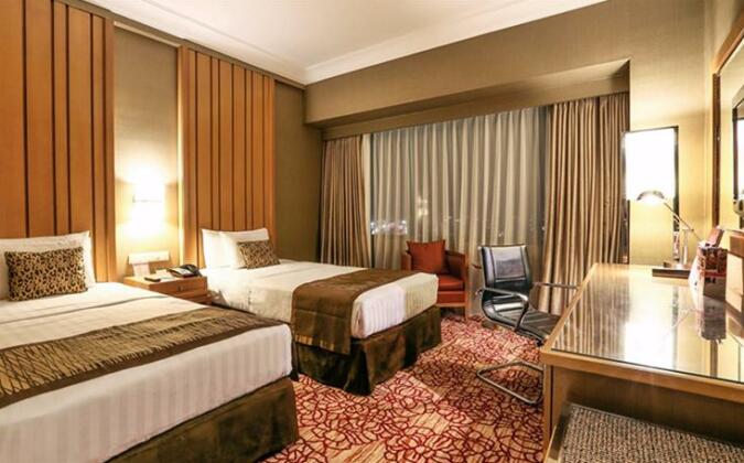 Hotel Ciputra Jakarta - Photo4