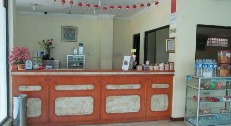 Hotel Lautze Indah - Photo2