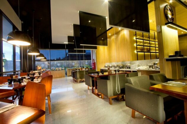 Hotel NEO Tendean Jakarta - Photo4