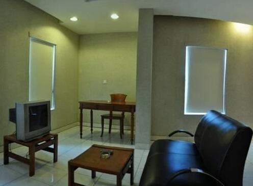 Hotel Peninsula Mangga Besar - Photo2