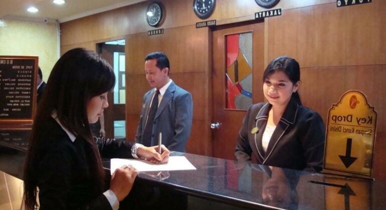 Hotel Sentral Jakarta - Photo4