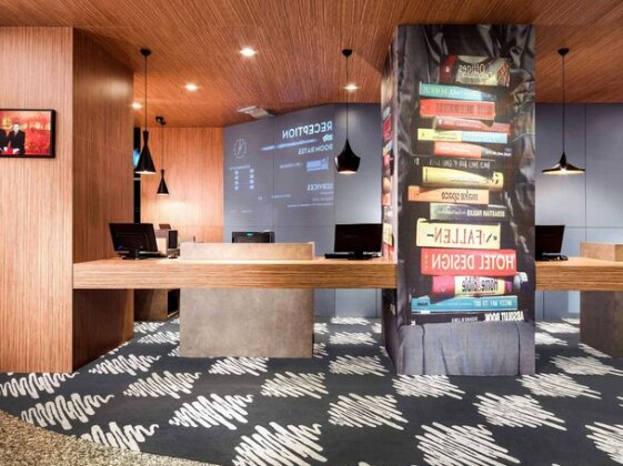 Ibis Jakarta Slipi - Photo3