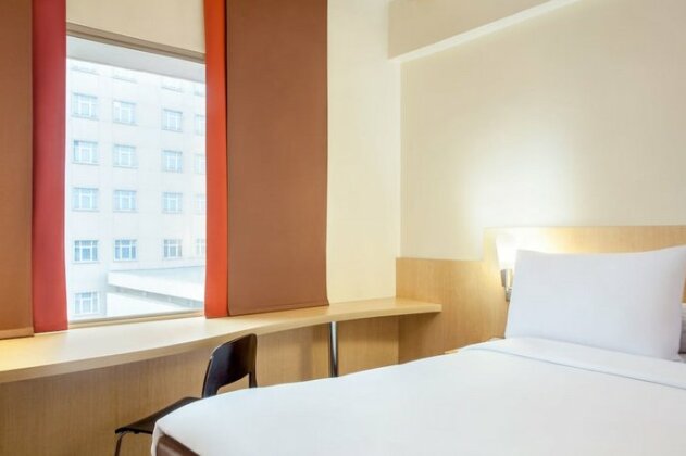 Ibis Jakarta Tamarin - Photo5