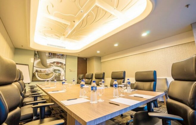 JS Luwansa Hotel & Convention Center - Photo4
