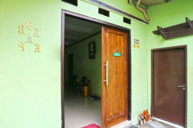 Kabin Kapsul Kayu Jati 1 - Male Only - Photo3