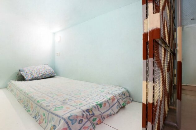 Kabin Kapsul Kayu Jati V Male Only - Photo2