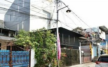 Kamar Keluarga Jelambar Barat Dua