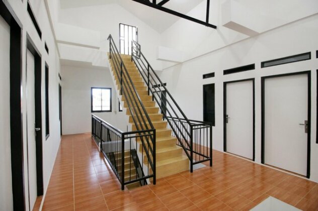Kamar Keluarga Kebon Jeruk - Photo2