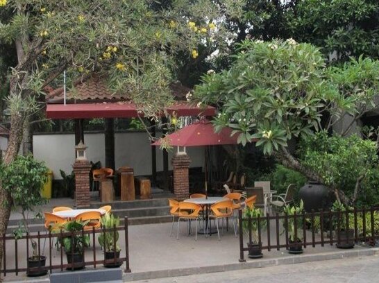 Keraton Inn - Photo3