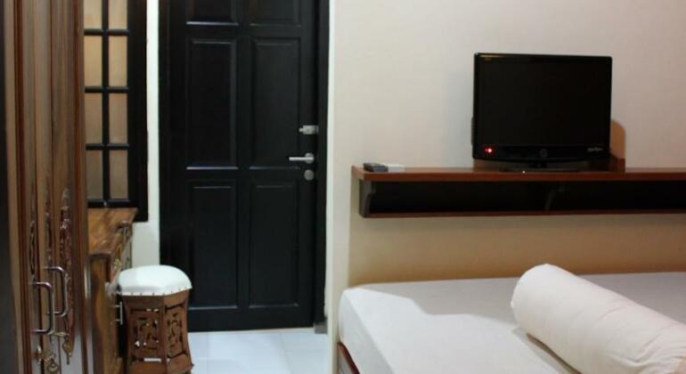 Lagura Residence Guest House - Photo3