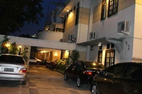 Lagura Residence Guest House - Photo4