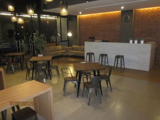 Maxley Hotel@Arjuna - Photo3