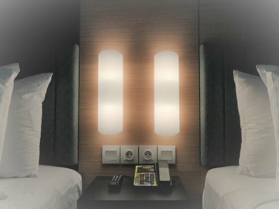 MaxOne Platinum Hayam Wuruk - Photo4