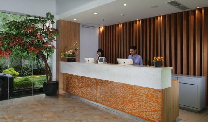 MaxOneHotels com at Pemuda - Photo2