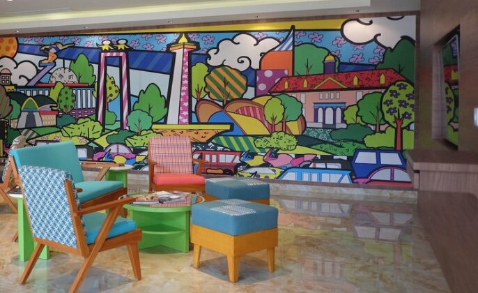 MaxOneHotels com at Pemuda - Photo4