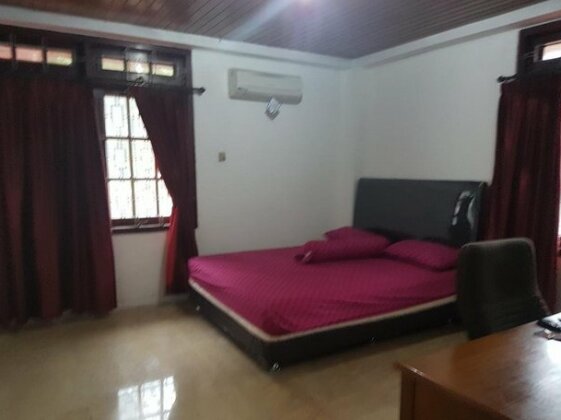 Mayestik Guest House Syariah - Photo4