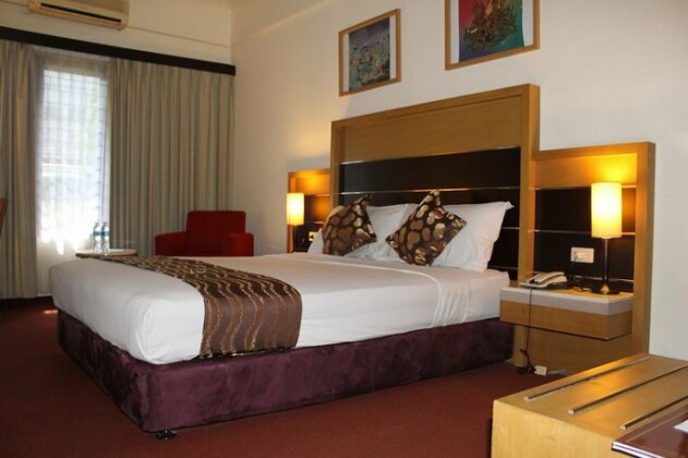 Mega Matra Hotel - Photo4