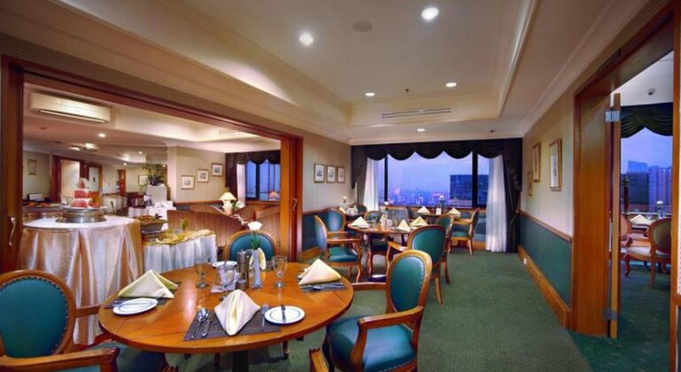 Menara Peninsula Hotel - Photo2