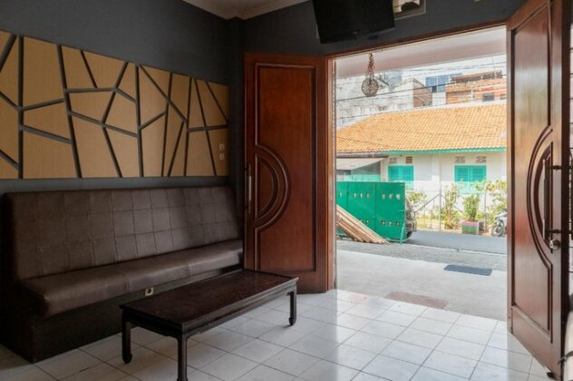 OYO 1111 Passer Baroe Inn - Photo5