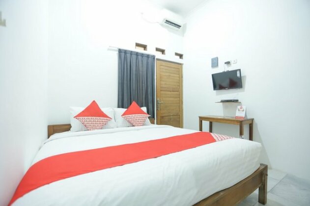 OYO 150 Harmoni Residence - Photo2