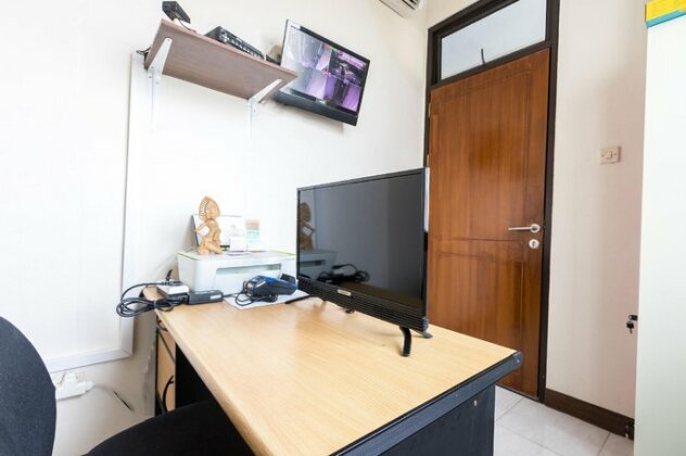 Oyo 1598 Feby Inn - Photo5