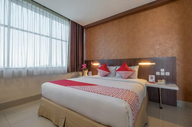OYO 180 Hotel Mirah - Photo4