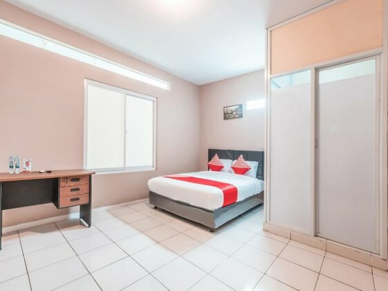OYO 1868 J&b Room Pramuka - Photo4