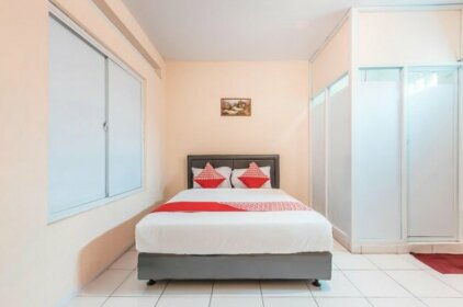 OYO 1868 J&b Room Pramuka