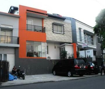 OYO 188 Wisma Nely Murni Guesthouse