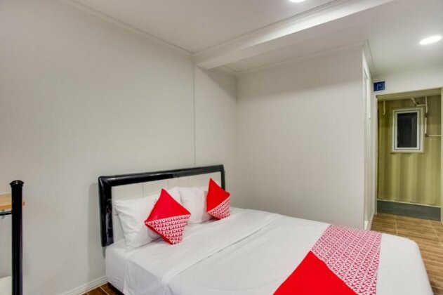 OYO 3300 Nadjara Residence - Photo3