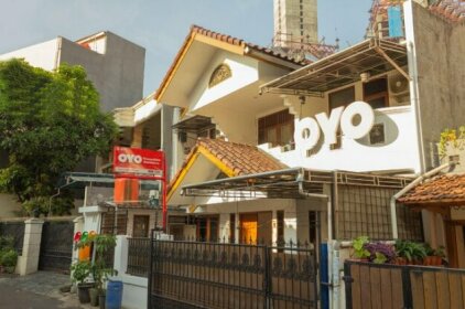 OYO 366 Thamadhiro Residence