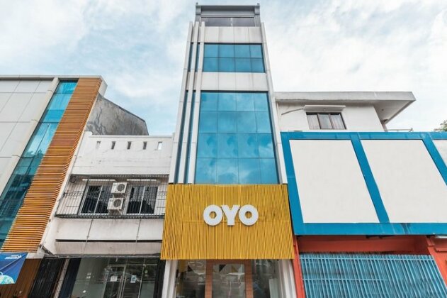 OYO 386 Hey Hotel