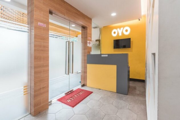 OYO 386 Hey Hotel - Photo5