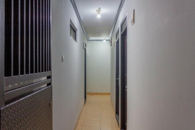 OYO 649 K68 Residence - Photo4