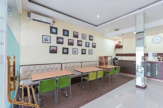OYO 773 Hotel Rujia Jakarta - Photo3