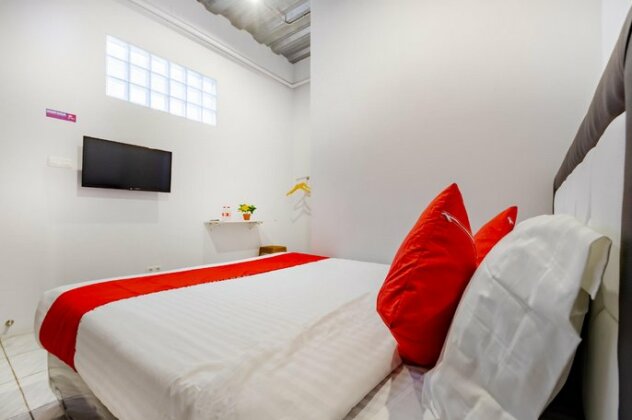 OYO 853 Fongki Place - Photo2