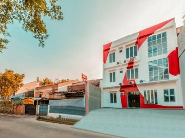 OYO 853 Fongki Place