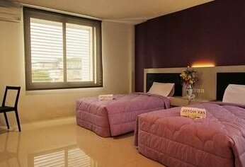 Pax Hotel Jakarta - Photo4
