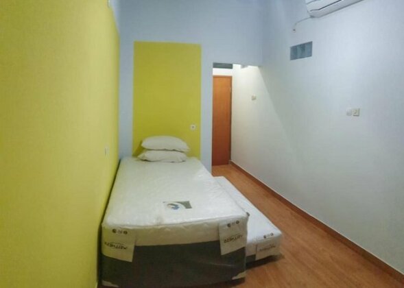 Penginapan Murah Jakarta Free Wifi Meruri Hostel - Photo2
