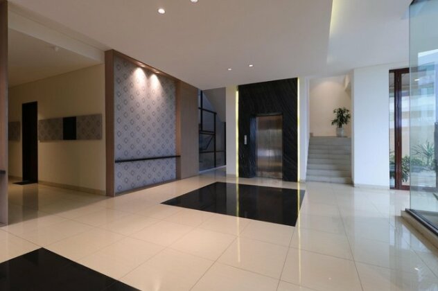 Plaza 54 Residence - Photo2