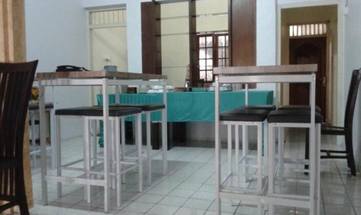 Pondok Heras Suite - Photo3