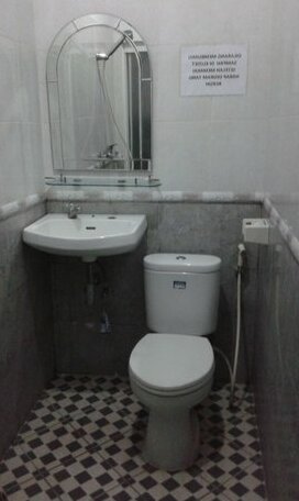 Pondok Heras Suite - Photo4