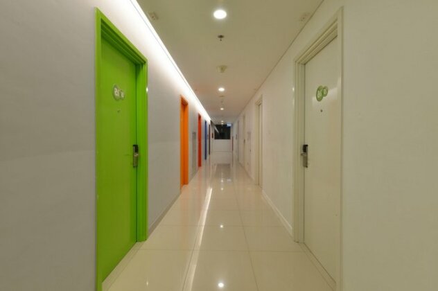 POP Hotel Kelapa Gading - Photo5