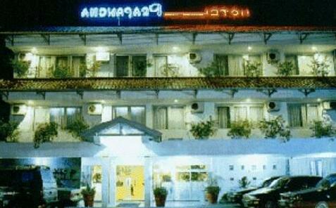 Prapanca Hotel