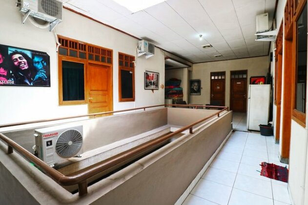 Premium Senen Guesthouse - Photo3