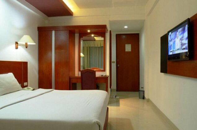 Puri Mega Hotel - Photo4