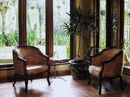 R Residence Jakarta - Photo2