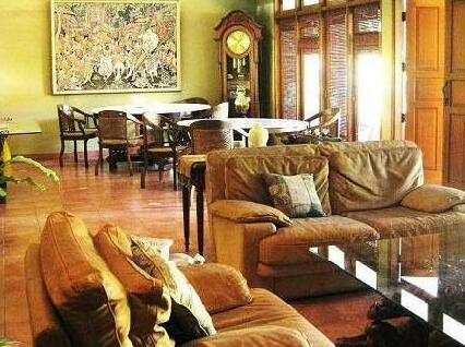 R Residence Jakarta - Photo3