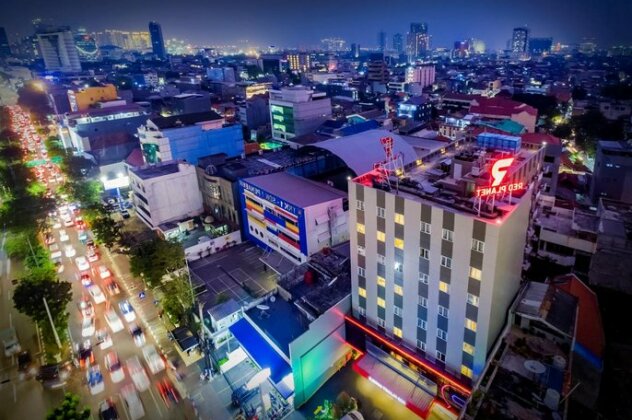 Red Planet Pasar Baru - Photo2