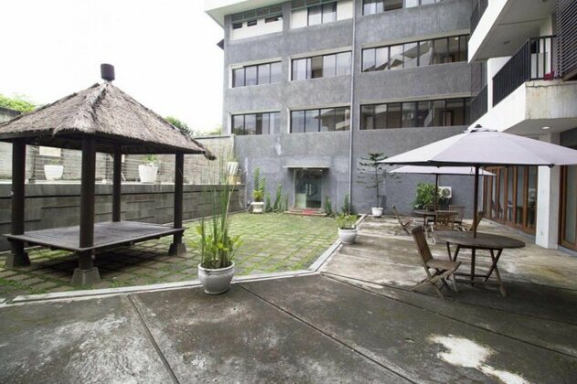 RedDoorz Apartment @ Cilandak - Photo2